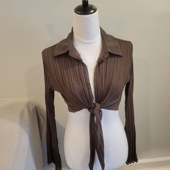 Urban Outfitters Chocolate Brown Tie front Top Size Small - Picture 1 of 9